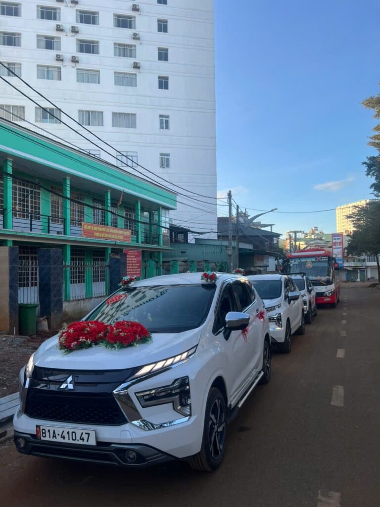 Kinh nghiệm thuê xe cưới Pleiku giúp cô dâu chú rể tránh phát sinh chi phí trong ngày cưới 