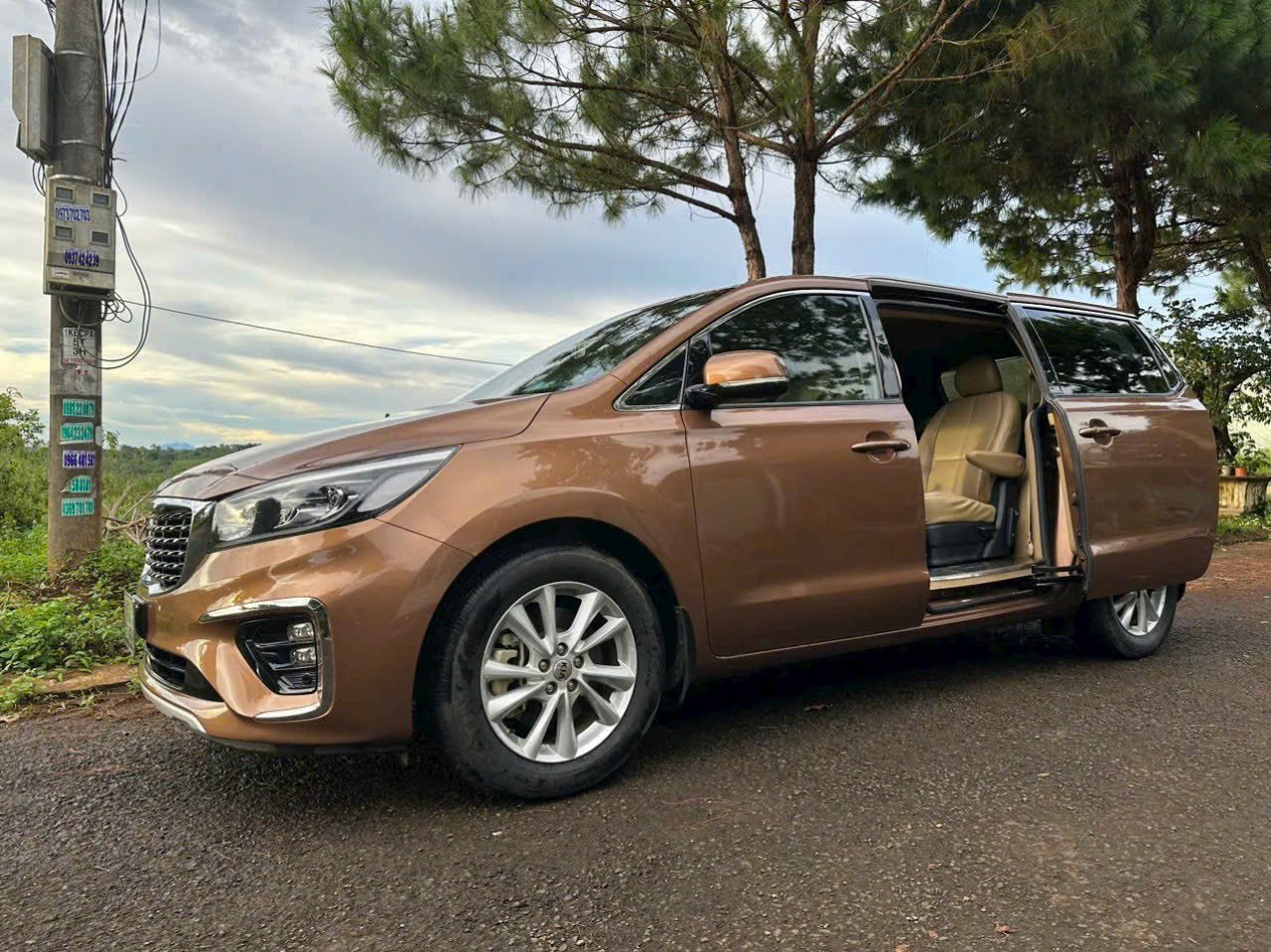 Xe Dịch Vụ Taxi Măng Đen 2 z7647754624869 169e56394437b4cf036597b93e798a0c