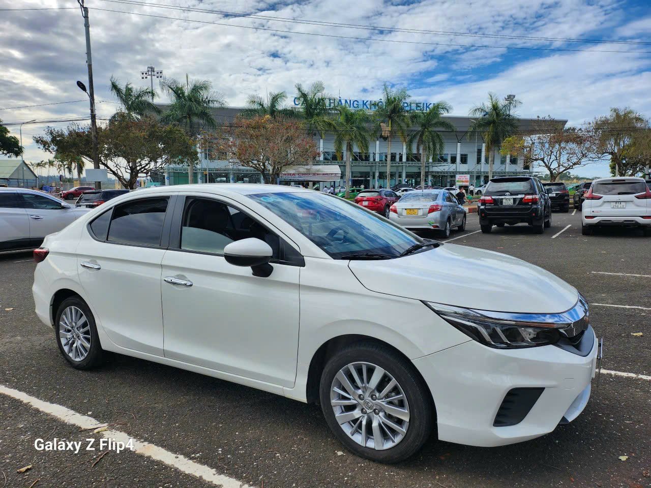 Taxi sân bay Pleiku đi Kon Tum đón khách đúng giờ