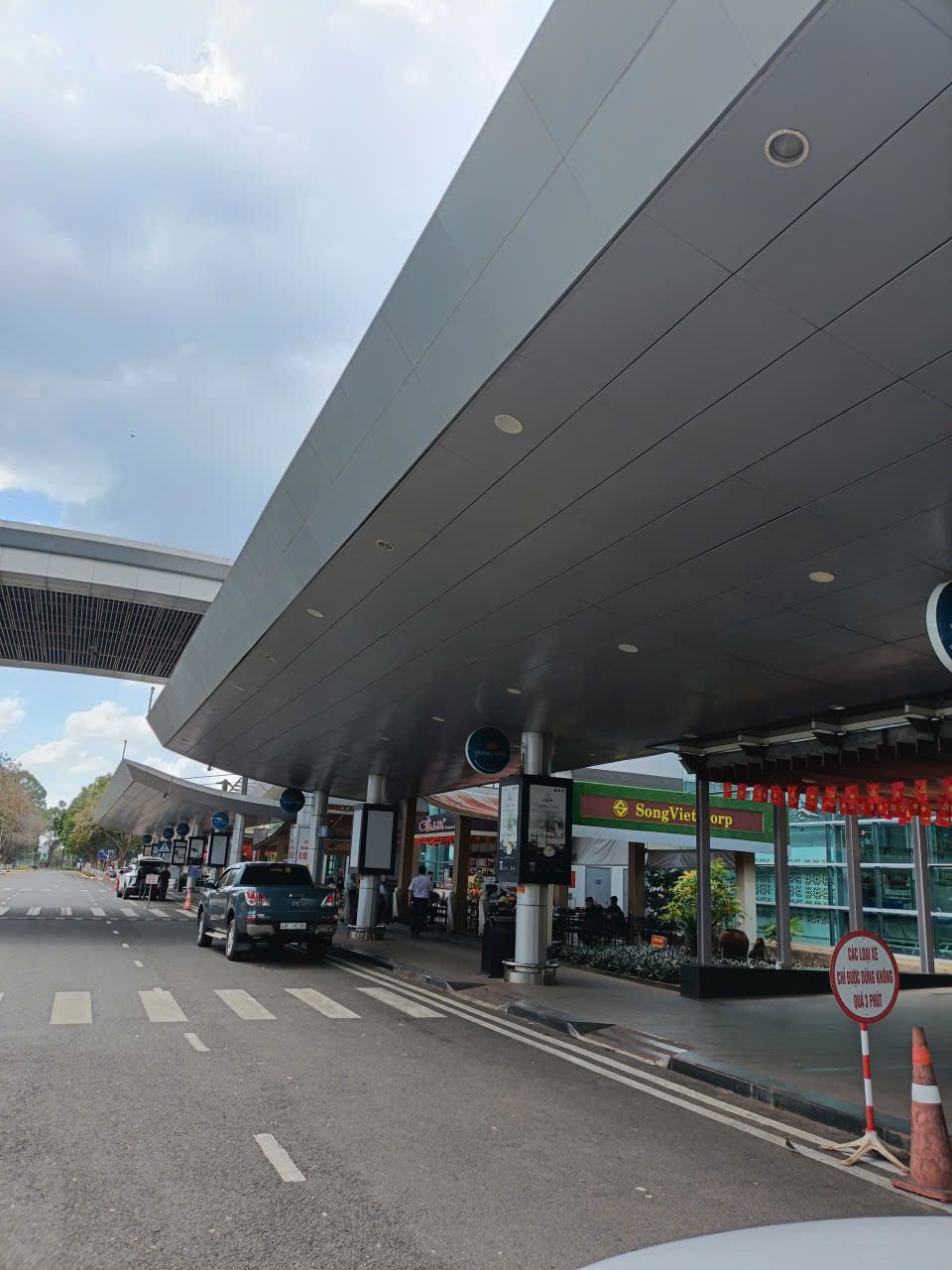 Taxi Pleiku đi sân bay Buôn Ma Thuột đúng giờ