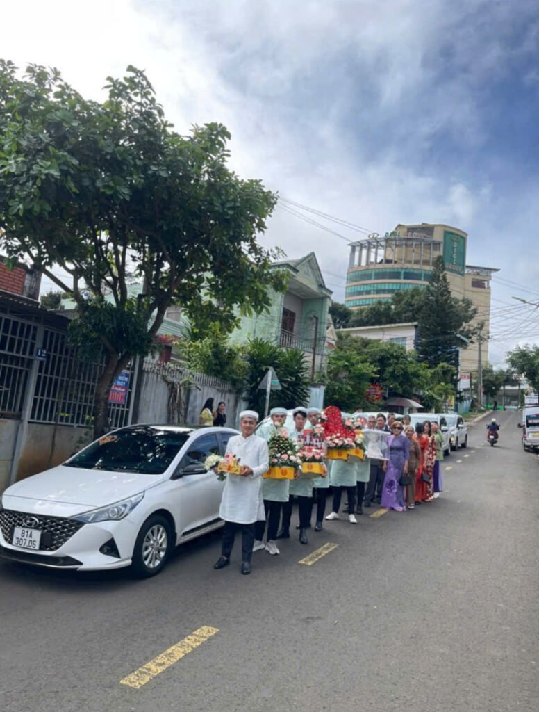 Thuê xe cưới phường Ia Kring Pleiku đón dâu đúng giờ