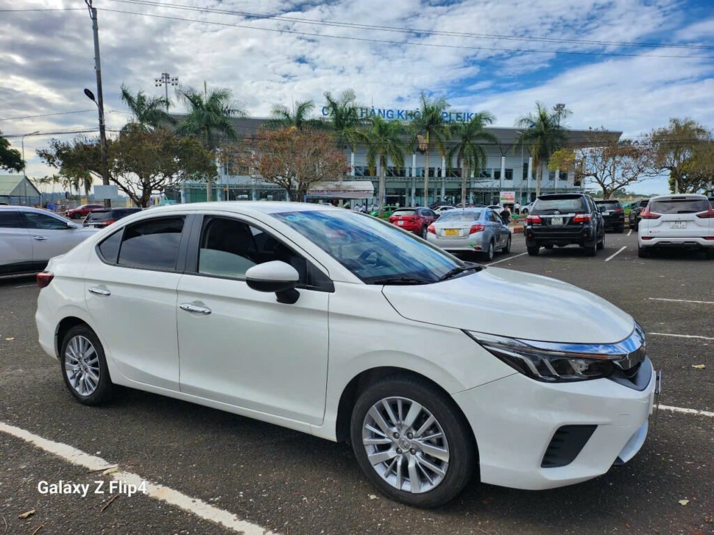 Taxi sân bay Pleiku đi Kon Tum đón khách đúng giờ